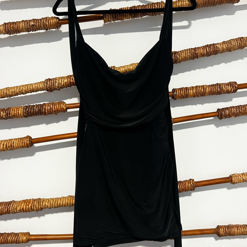 Elegant Black Backless Dress